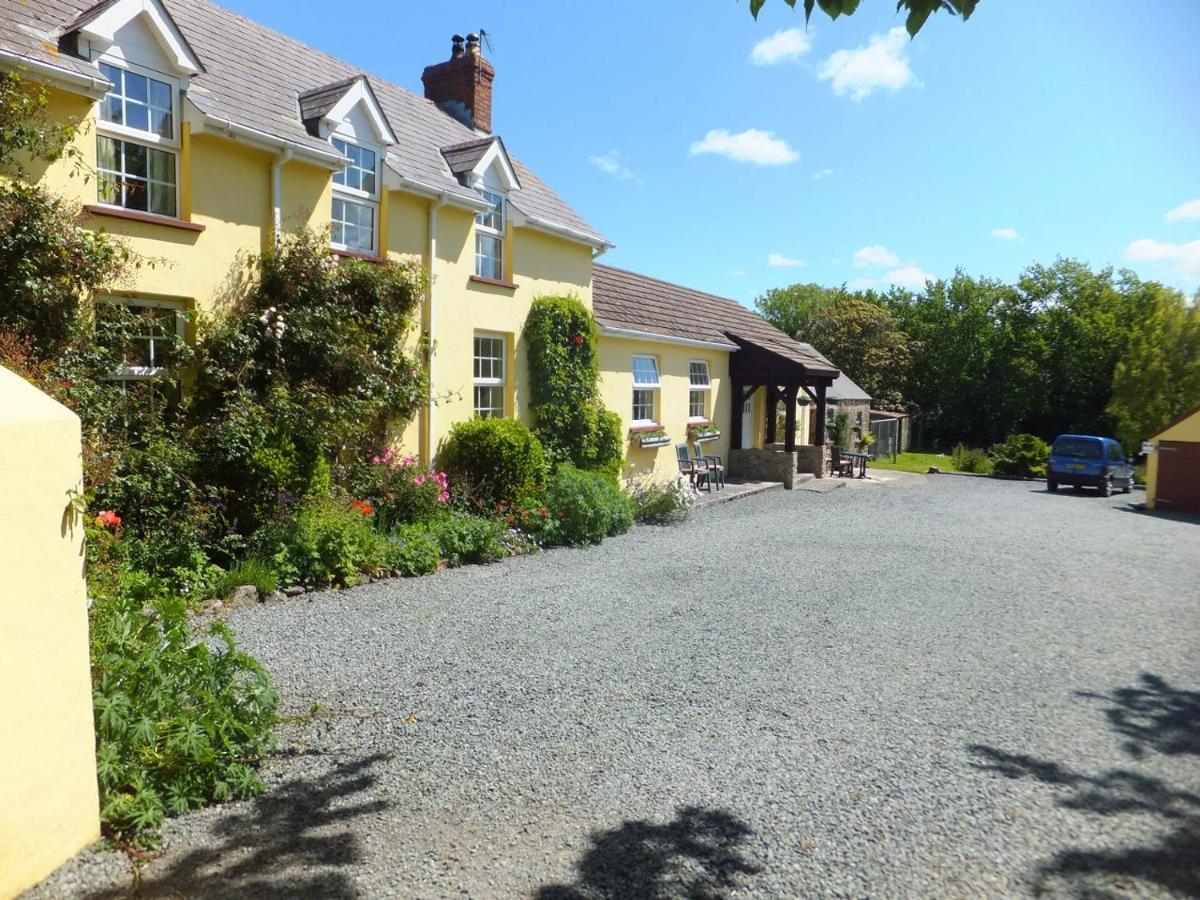 North Headborough Bed & Breakfast Haverfordwest Bagian luar foto